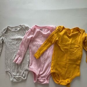 Carter's Kids Bodysuit Trio - Gray, Pink, and Yellow Size 24m
